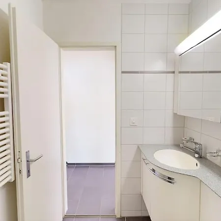 Very 1br Flat With Sunny Balcony - Sky4 Zurich