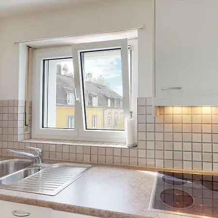 Very 1br Flat With Sunny Balcony - Sky4 Apartment *