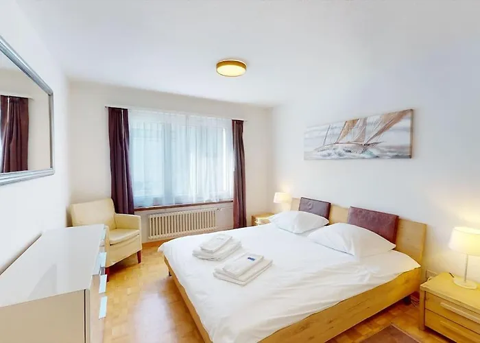 Very 1br Flat With Sunny Balcony - Sky4 Lägenhet