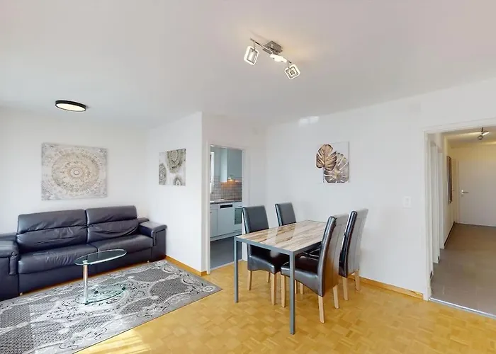 Lägenhet Very 1br Flat With Sunny Balcony - Sky4 *