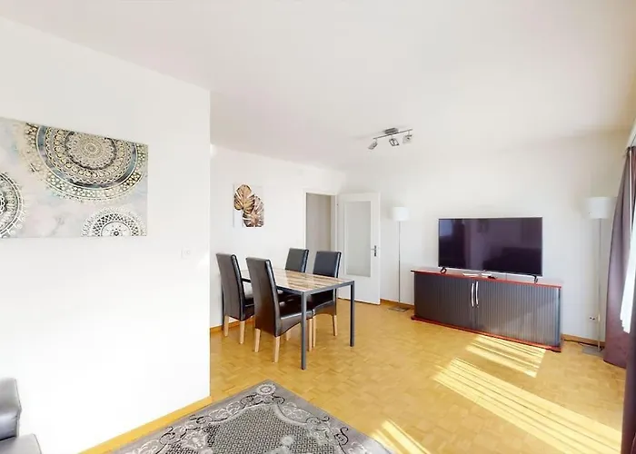 Very 1br Flat With Sunny Balcony - Sky4 Appartement *